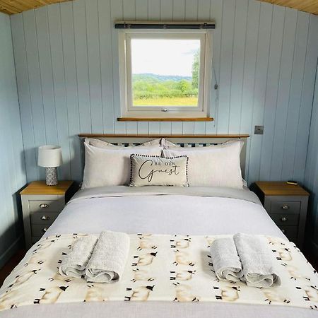 Bespoke Luxury Huts With Hot Tubs. Located In The Black Mountains. Llanveynoe Ngoại thất bức ảnh