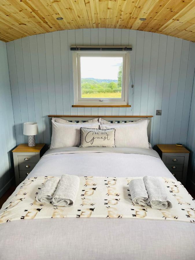 Bespoke Luxury Huts With Hot Tubs. Located In The Black Mountains. Llanveynoe Ngoại thất bức ảnh